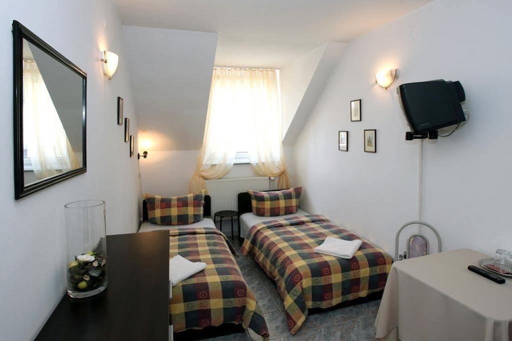 Hotel Szent Kristof Panzio Eger Zewnętrze zdjęcie